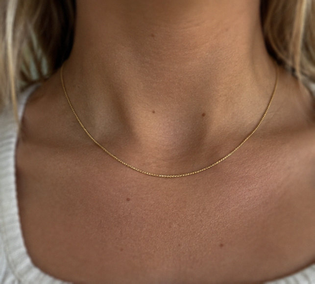 9ct Yellow Gold Diamond Cut Curb Chain (0.70mm)