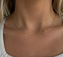 9ct Yellow Gold Diamond Cut Curb Chain (0.70mm)