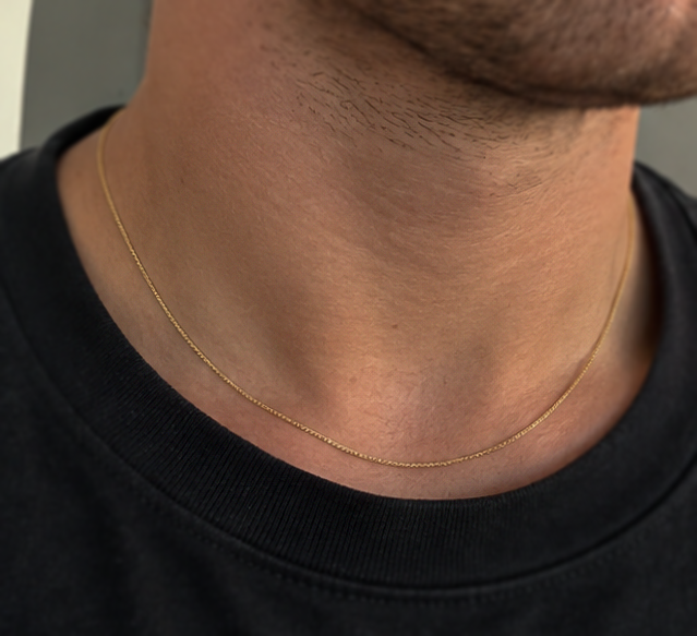 9ct Yellow Gold Diamond Cut Curb Chain (0.70mm)