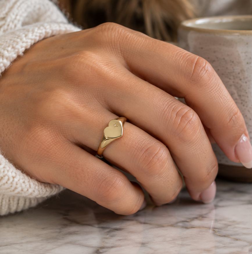 9ct Yellow Gold Diamond Heart Signet Ring
