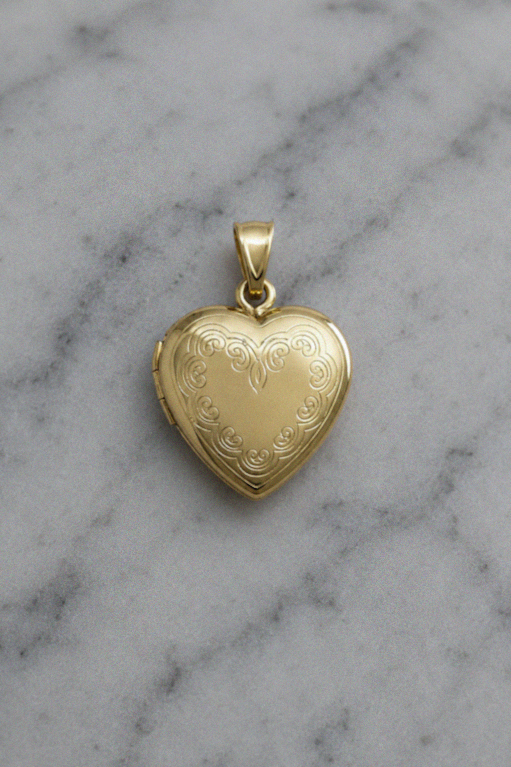 9ct Gold Heart Locket Pendant Engraved Design