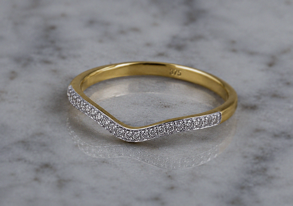 9ct Yellow Gold Diamond Set V-Shaped Ring