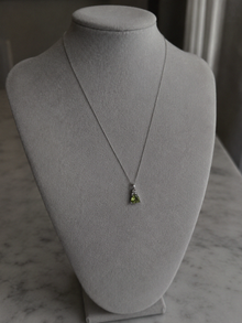 9ct White Gold Trillion Peridot & White Topaz Pendant – 46cm Curb Chain