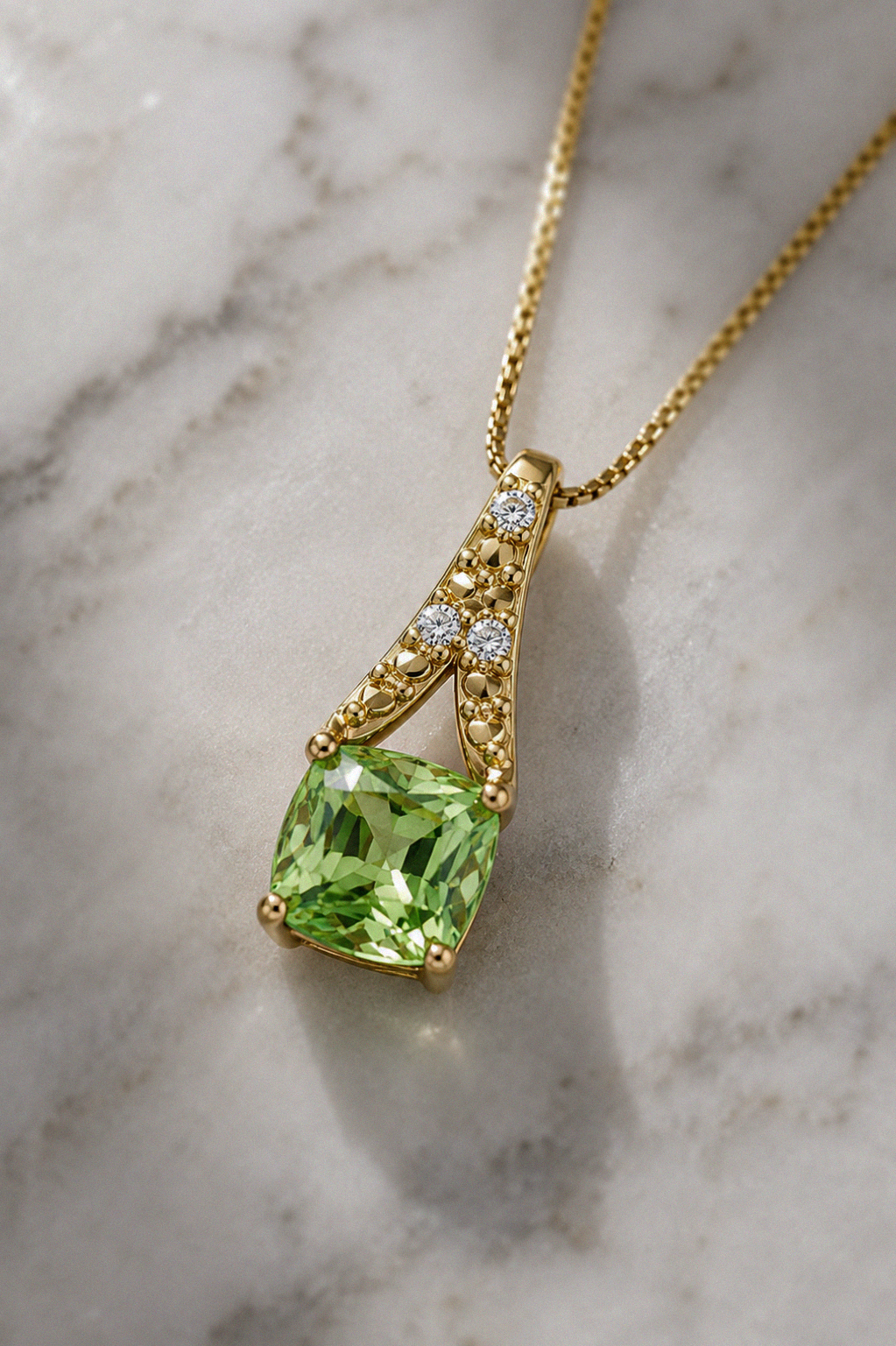 9ct Yellow Gold Green Sapphire & Diamond Drop Pendant