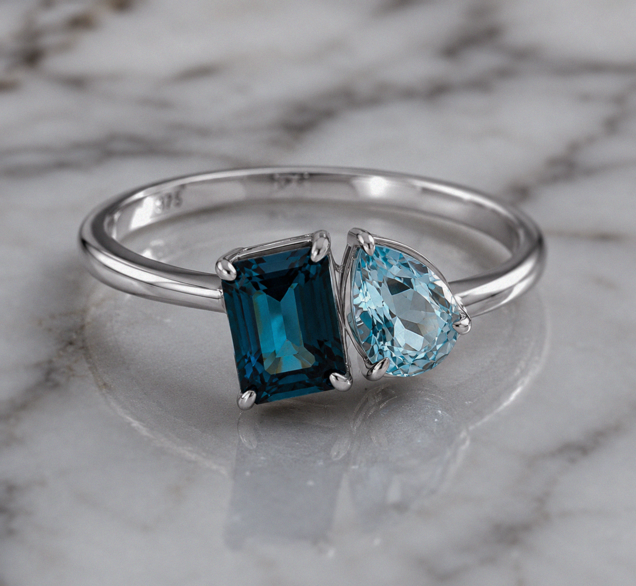 Toi et Moi London & Sky Blue Topaz Ring in 9ct White Gold