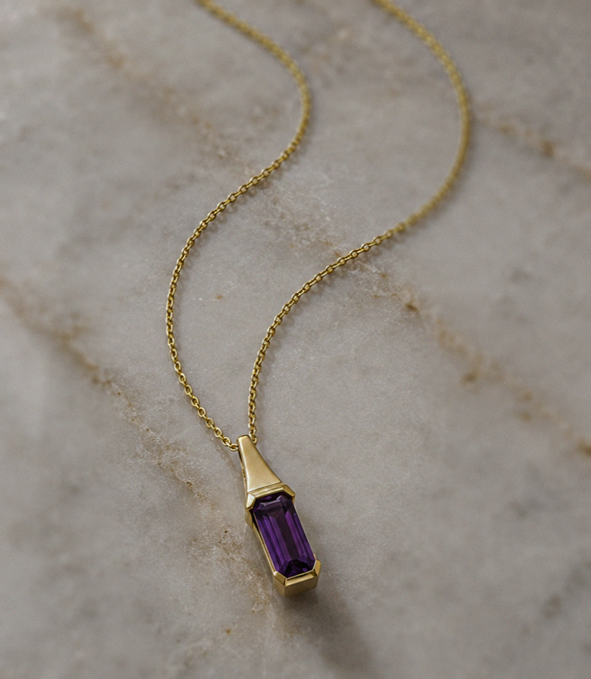 9ct Yellow Gold Elongated Amethyst Pendant Necklace