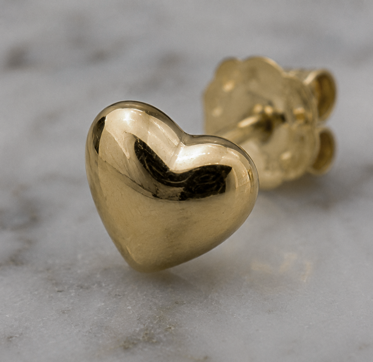 9ct Yellow Gold Heart Stud Earrings