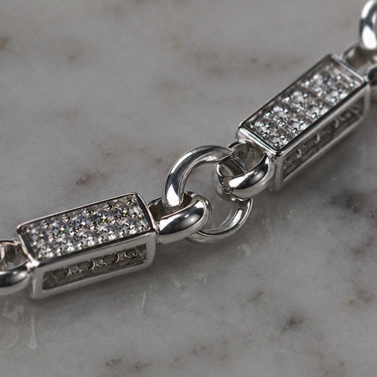 Silver Cubic Zirconia Belcher Bar Chain 28"