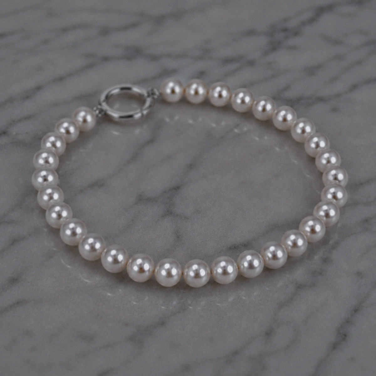 White Pearl Bracelet in Sterling Silver - Elegant Charm Link Design