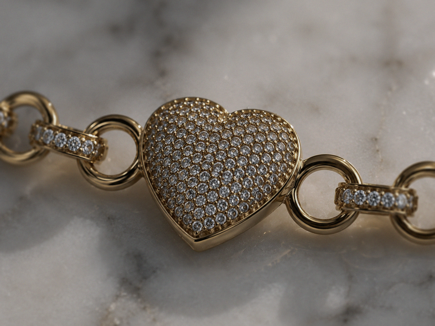 9ct Yellow Gold CZ Heart Belcher Bracelet – 6.5“