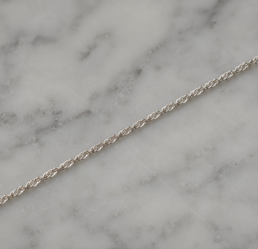 9ct White Gold Diamond-Cut Curb Chain 16"-20"