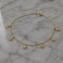 9ct Gold Heart & Flower Charm Bracelet - Delicate Charm Bracelet in Yellow Gold.