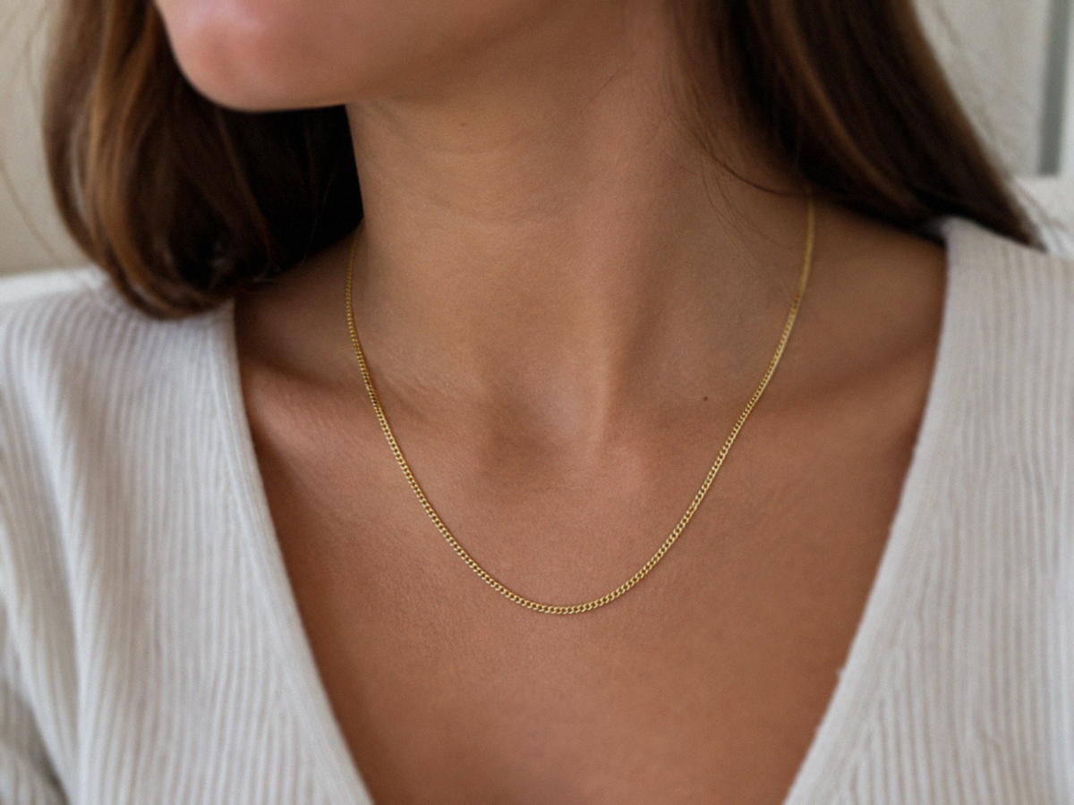 9ct Yellow Gold 1.5mm Super Flat Curb Chain