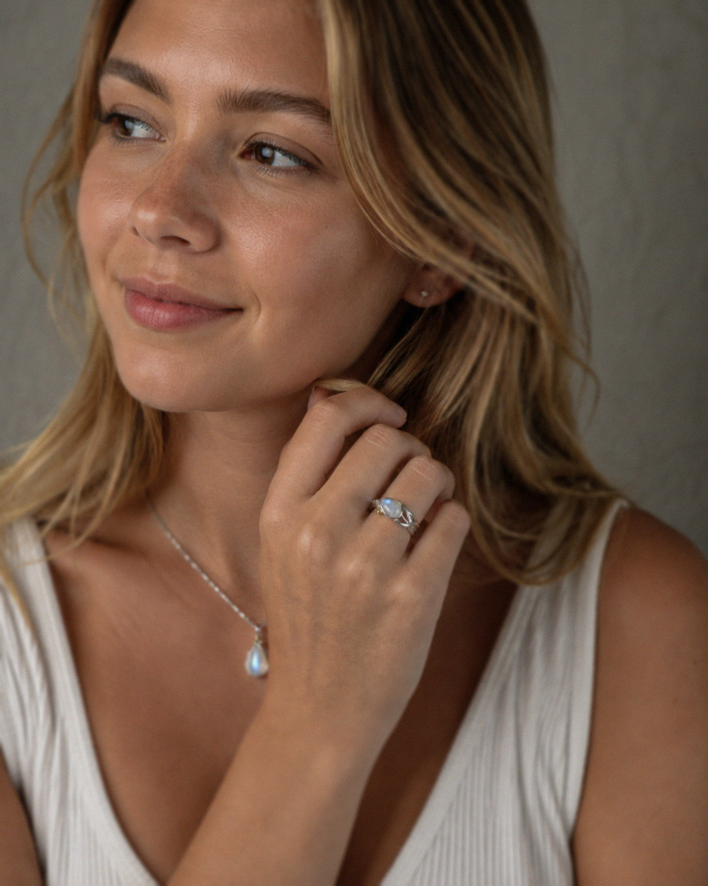 Banyan Sterling Silver Teardrop Rainbow Moonstone Ring