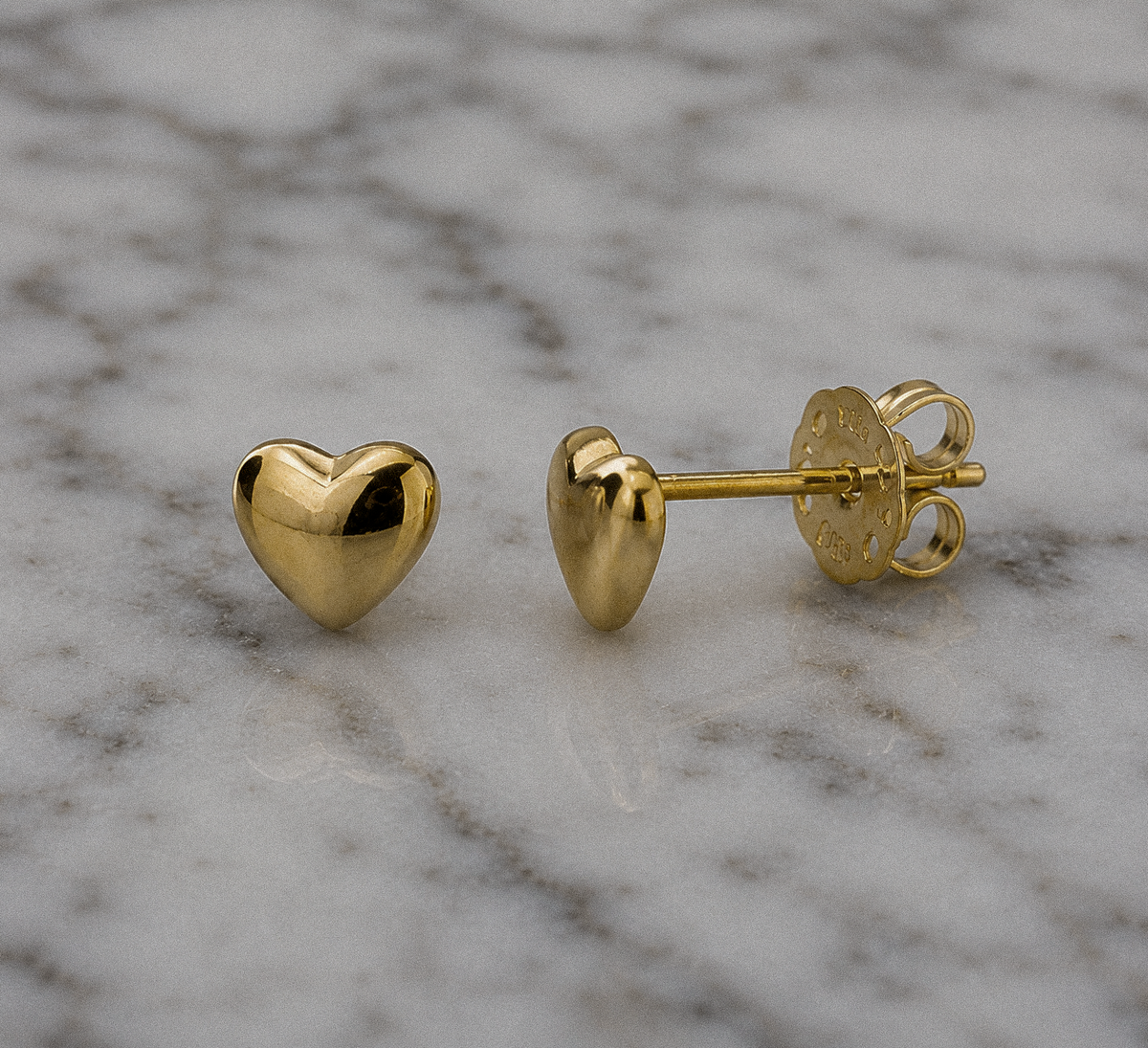 9ct Yellow Gold Heart Stud Earrings