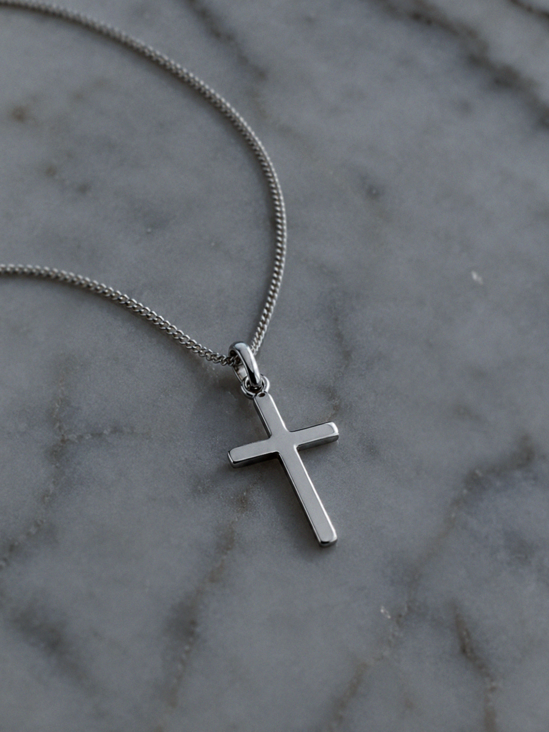 Sterling Silver Plain Cross Pendant with Diamond Cut Chain (41–46cm Adjustable)