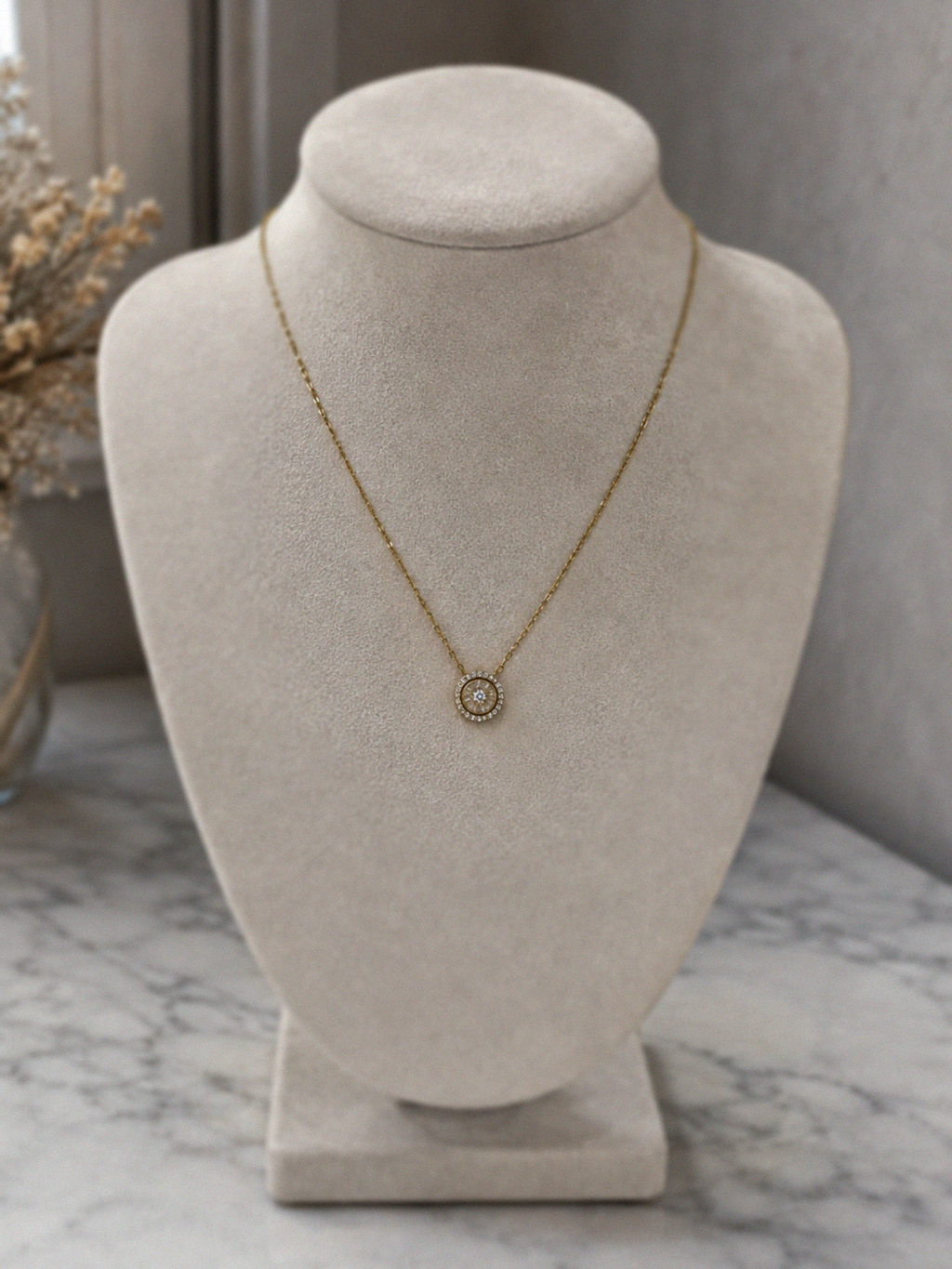 9ct Yellow Gold Cubic Zirconia Halo Pendant Necklace 16 Inch