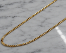 9ct Yellow Gold 2.5mm Diamond-Cut Curb Chain