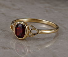 9ct Yellow Gold Natural Garnet Celtic Ring
