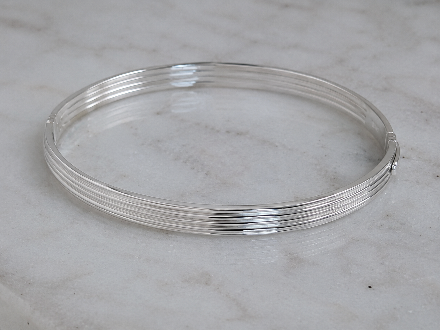 Sterling Silver Ridged Hinged Bangle