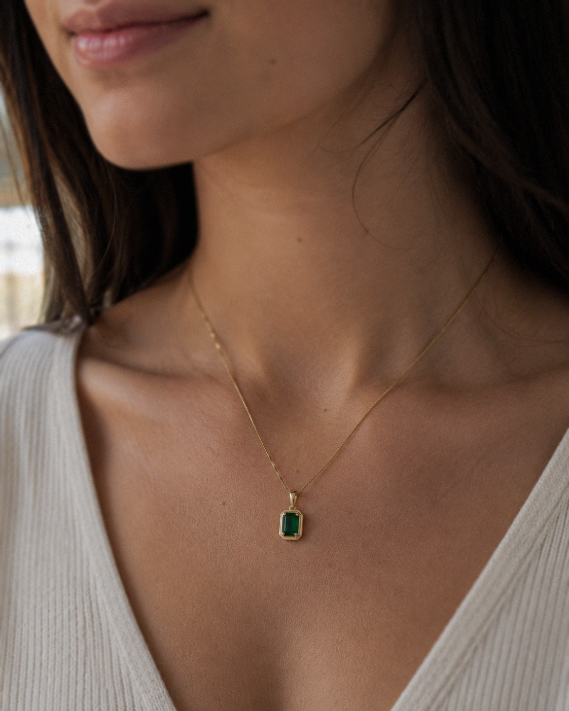 9ct Yellow Gold Emerald Pendant – Chunky Border Design