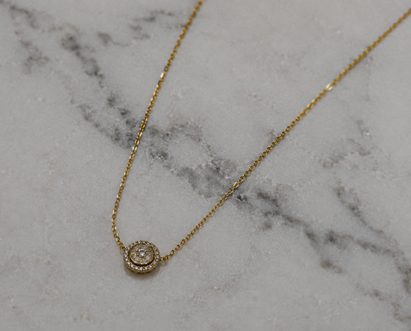 9ct Yellow Gold Cubic Zirconia Halo Pendant Necklace 16 Inch