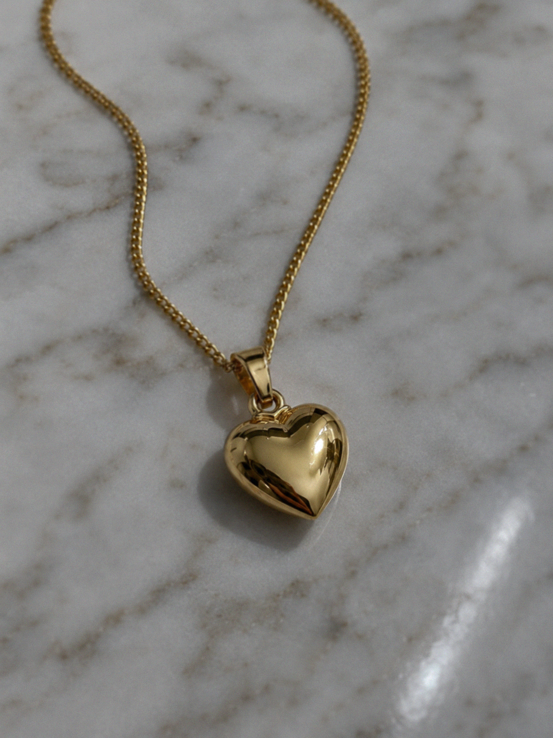9ct Yellow Gold Small Heart Pendant Necklace – 46cm Curb Chain