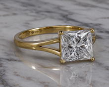 18ct Yellow Gold 3.02ct Princess Cut Diamond Solitaire Ring