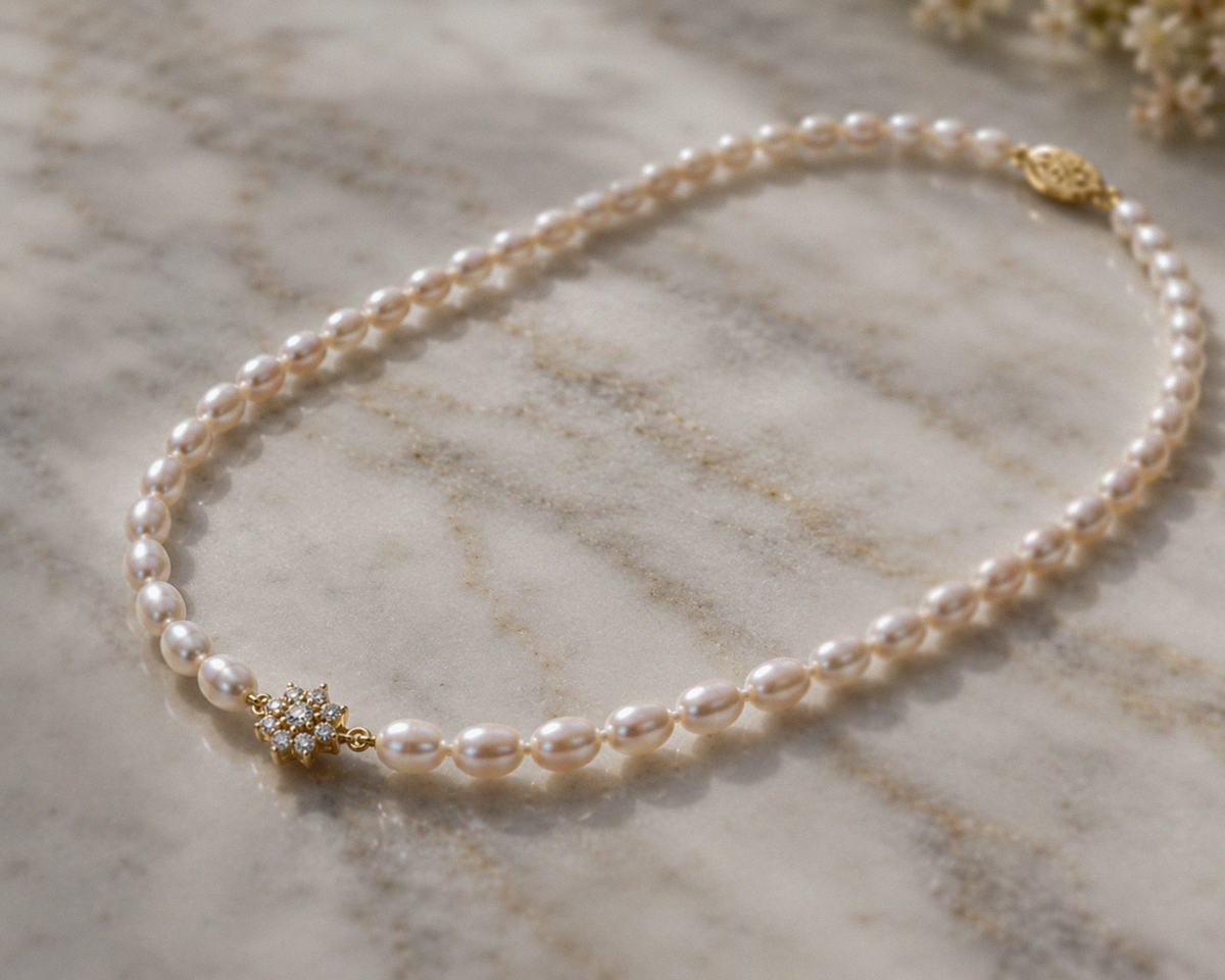 9ct Yellow Gold Freshwater Pearl & Diamond Flower Necklace