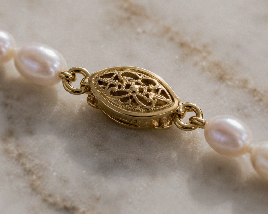 9ct Yellow Gold Freshwater Pearl & Diamond Flower Necklace