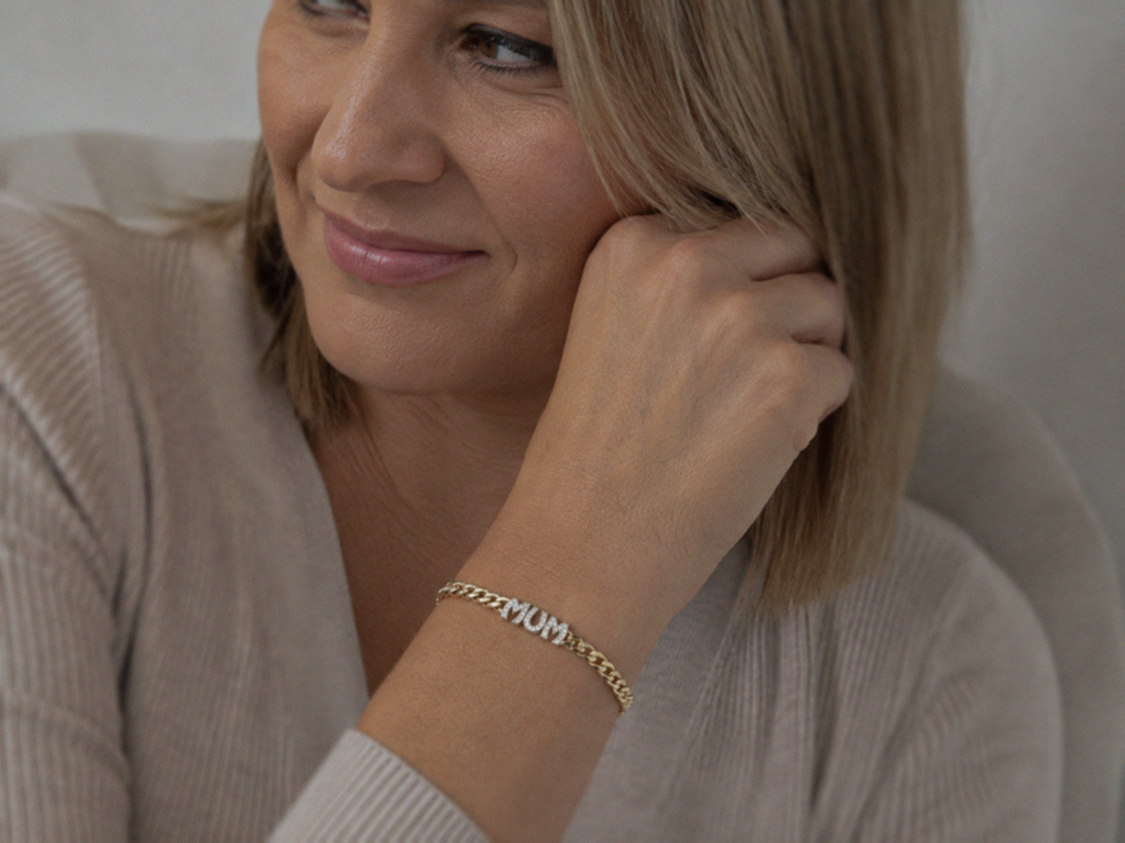 9ct Yellow Gold Cubic Zirconia Mum Curb Bracelet