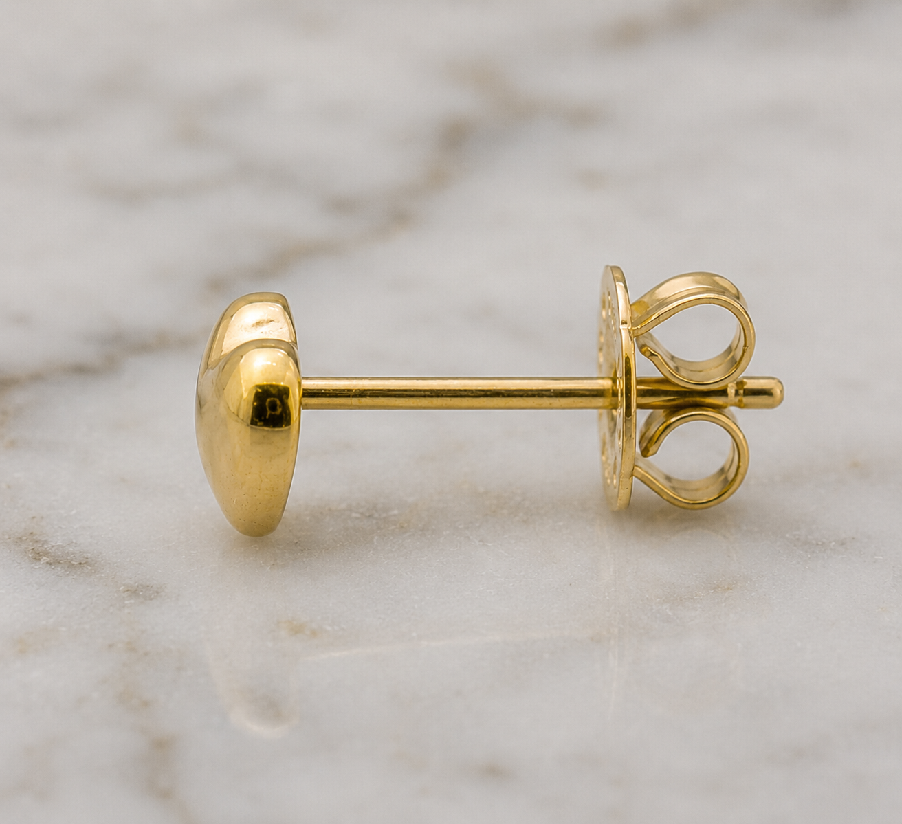 9ct Yellow Gold Heart Stud Earrings