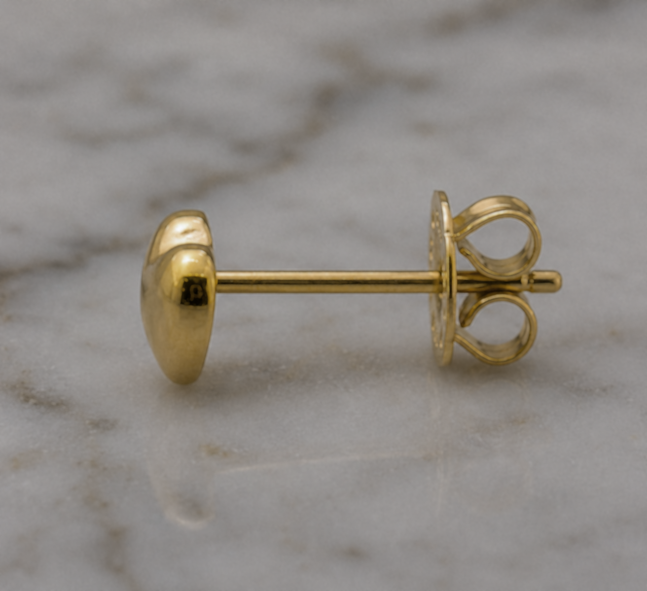 9ct Yellow Gold Heart Stud Earrings