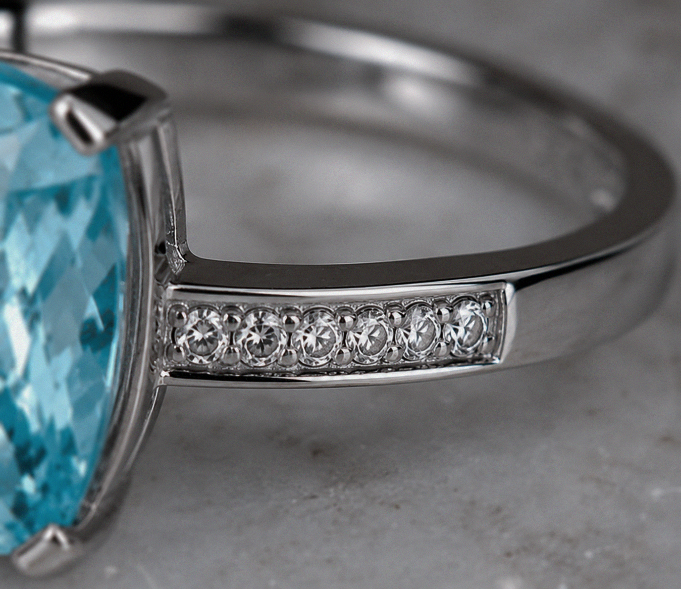 9ct White Gold Cushion-Cut Blue Topaz & Diamond Statement Ring