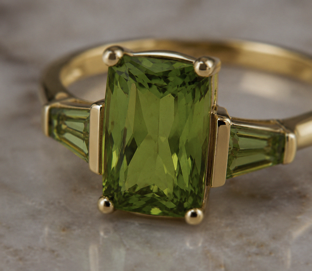 9ct Yellow Gold Trilogy Peridot Ring