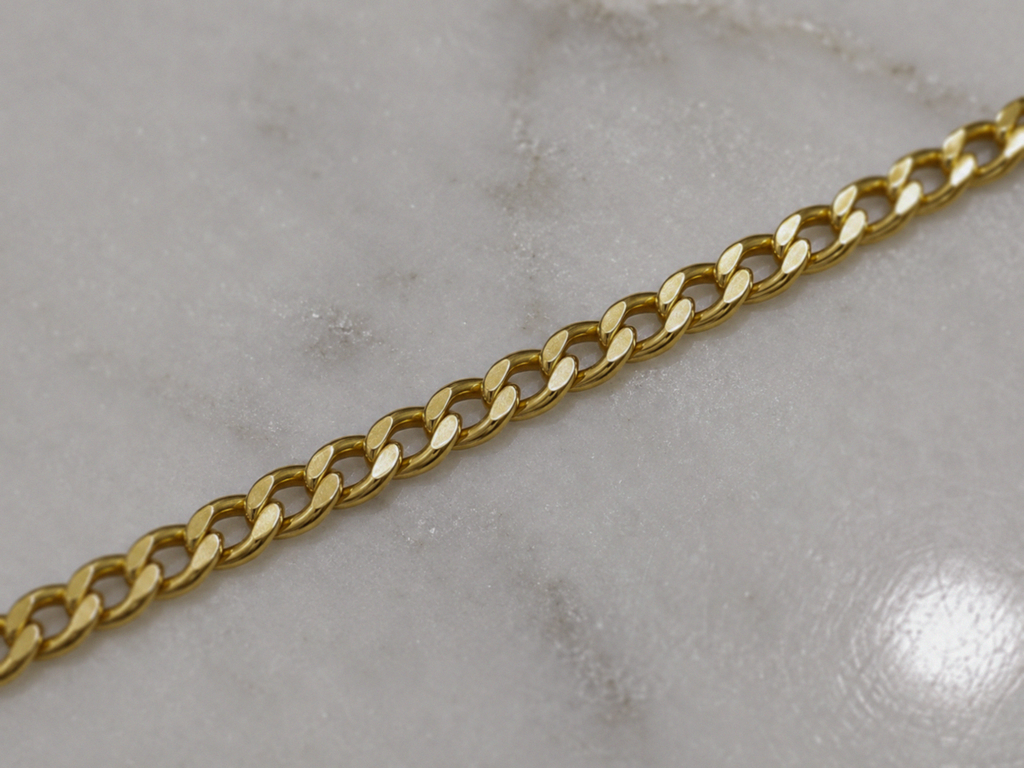 9ct Yellow Gold 1.5mm Super Flat Curb Chain