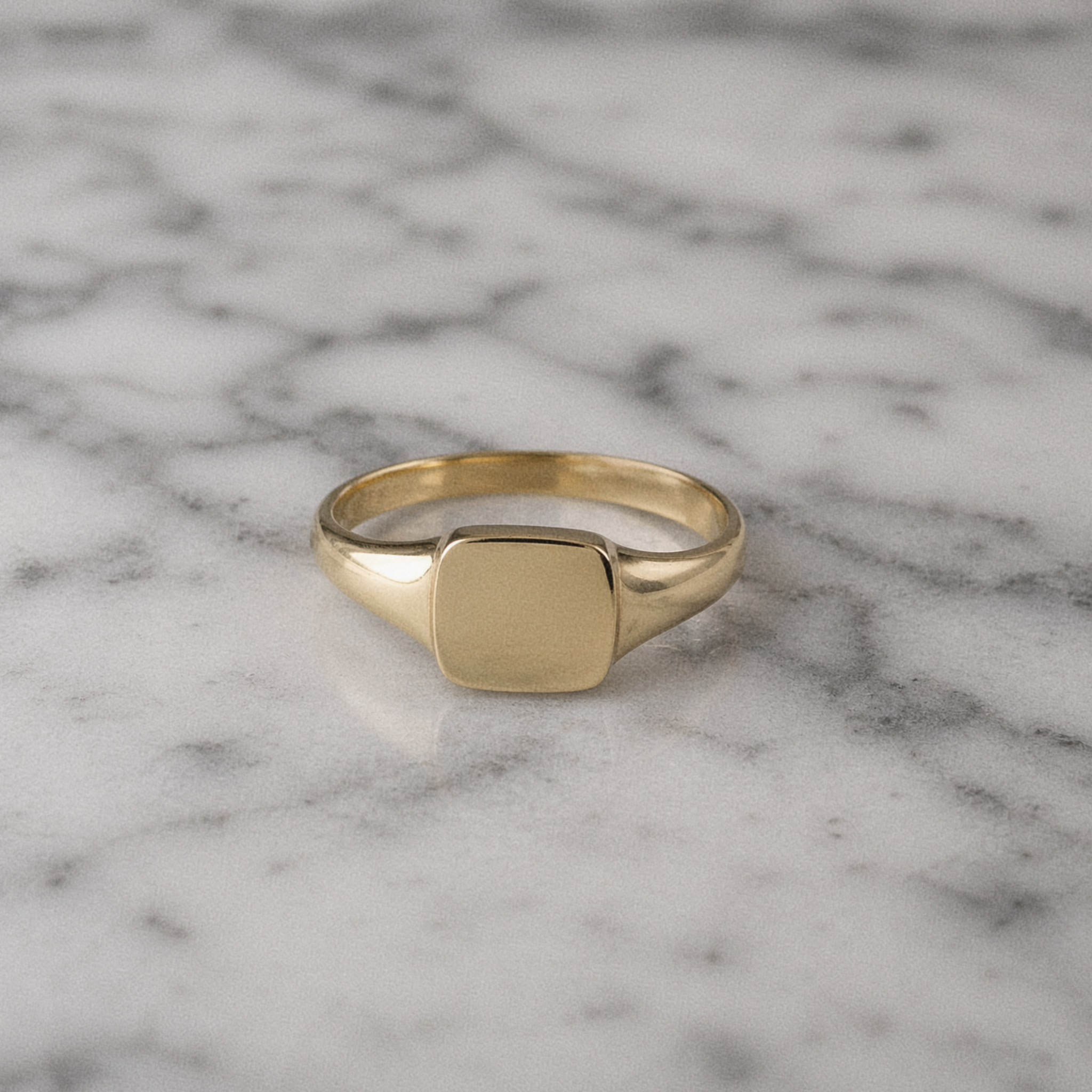 9ct Yellow Gold Plain Square Signet Ring