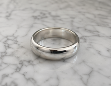 Sterling Silver Heavyweight Court Band Ring 7.2mm