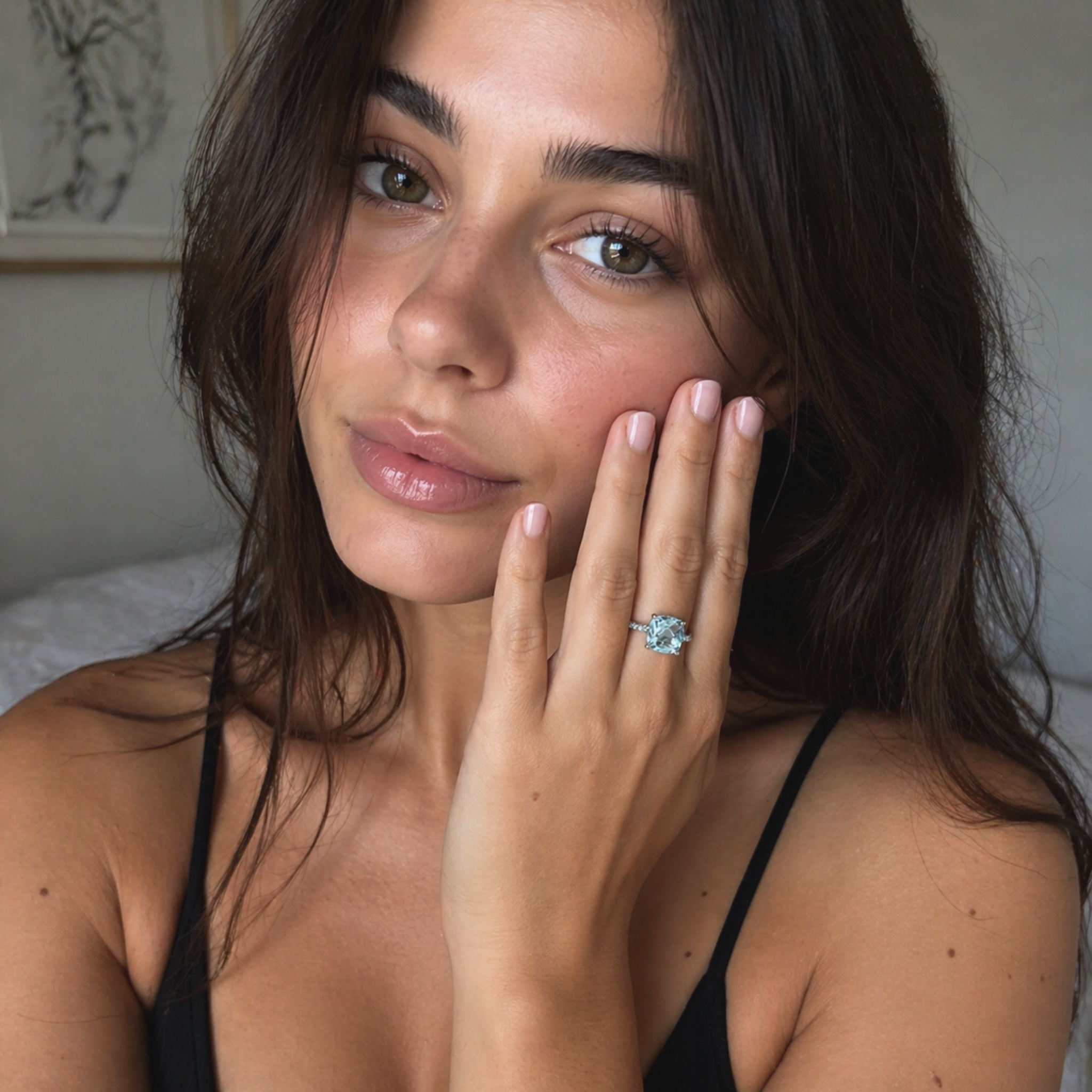 9ct White Gold Sky Blue Topaz Solitaire Ring with Blue Topaz Shoulder