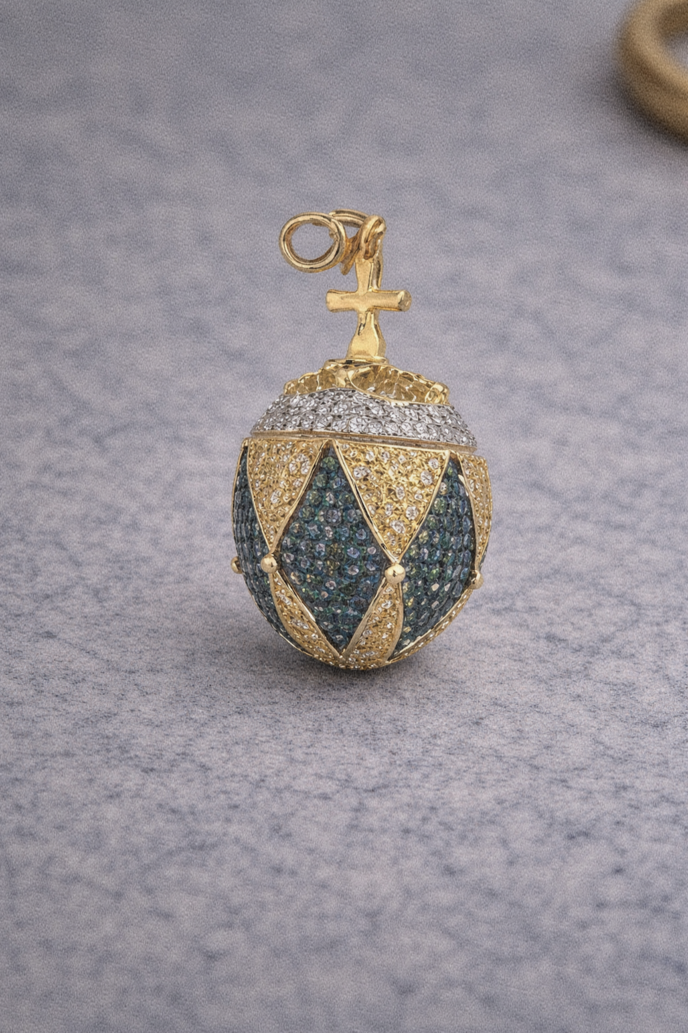 18ct White Gold 3ct diamond Fabergé Egg Charm Pendant.