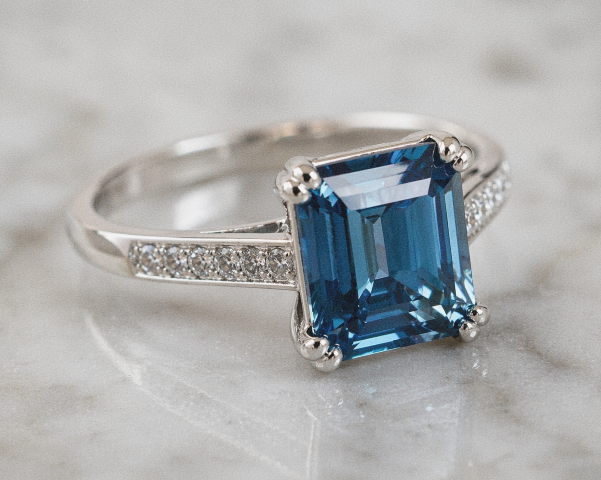 9ct White Gold London Blue Topaz & Diamond Octagon Cut Ring