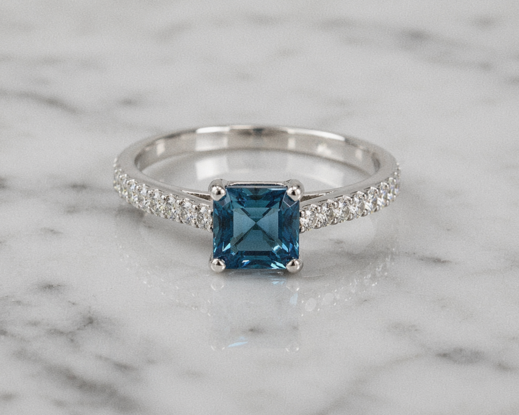 9ct White Gold London Blue Topaz & Diamond Set Shoulder Ring