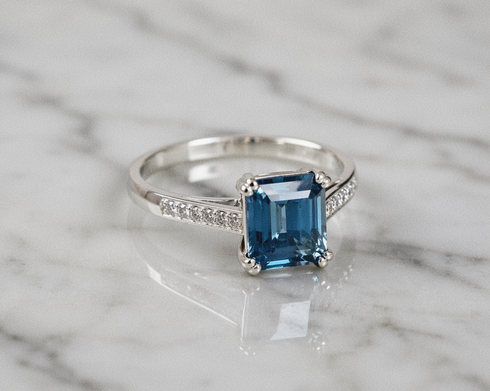 9ct White Gold London Blue Topaz & Diamond Octagon Cut Ring