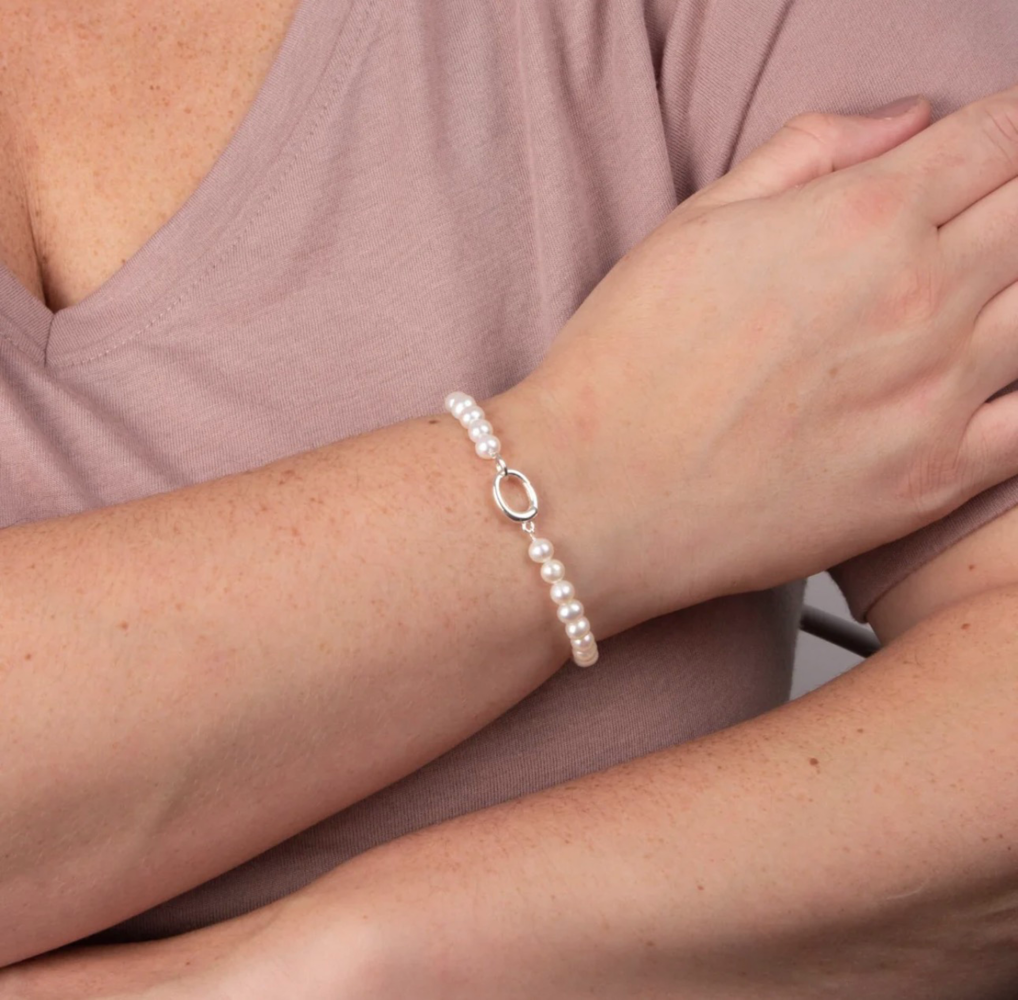 White Pearl Bracelet in Sterling Silver - Elegant Charm Link Design