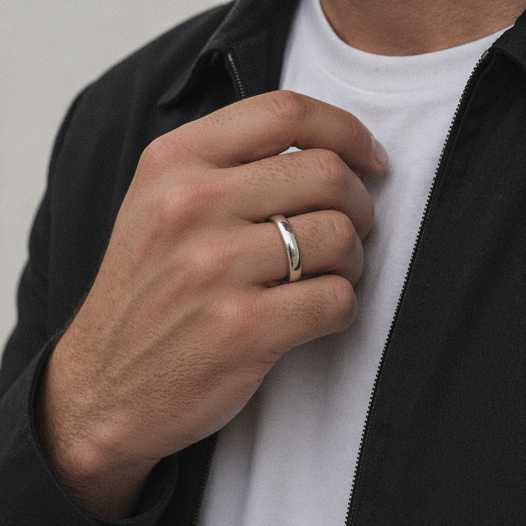 9ct White Gold 4mm Court Men’s Ring – Classic Polished Band